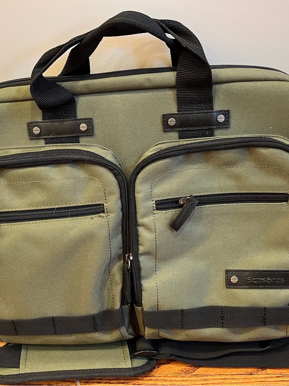 Samsonite Madagascar Laptop Briefcase Computer Bag Olive Green canvas